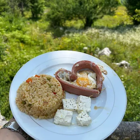 Nini Konukevi 3*